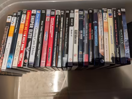 Photo of free 24 Computer games on CD (Woolstone MK15) #1