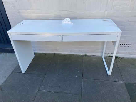 Photo of free IKEA white desk with 2 drawers (Fulham Palace Rd SW6) #3