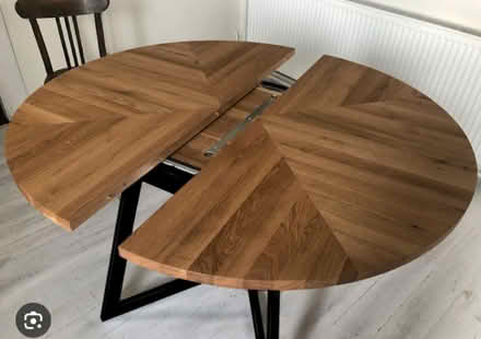 Photo of Extendable table with chairs (IG8) #2