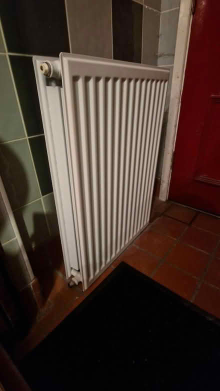 Photo of free Small radiator (Hutchesontown Court G5) #1