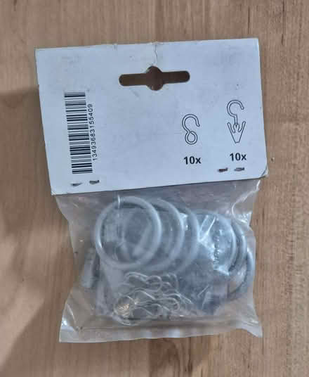 Photo of free Curtain rings with hooks and clips (Ilford IG1) #2