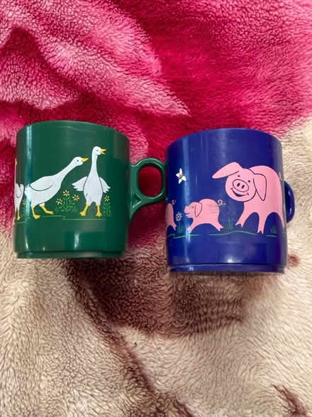 Photo of free plastic cups for children (Edgware) #1