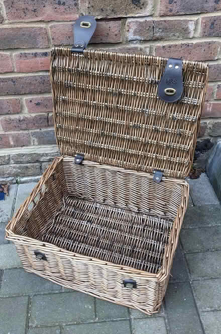 Photo of free Hamper basket (Highbury and Islington - N7) #1