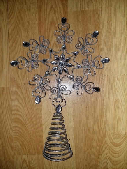 Photo of free Christmas tree, decorations and lights (Leicester LE1) #3