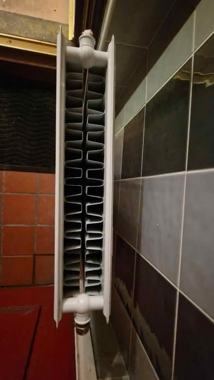 Photo of free Small radiator (Hutchesontown Court G5) #2