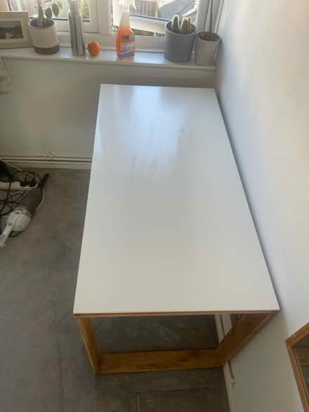 Photo of free White desk with drawers (SW17 8JA) #2