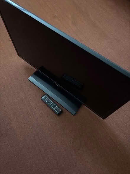 Photo of free 32in HD TV (Oxford-Freegle CGA OX2) #1