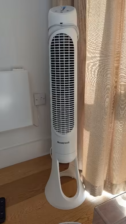 Photo of free Honeywell Quietset tower fan 5 speed (Finsbury Park N7) #1