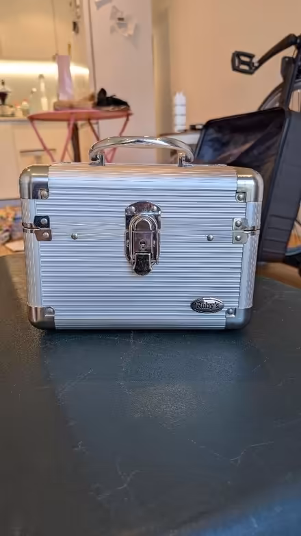 Photo of free Metal vanity case (Finsbury Park N7) #1