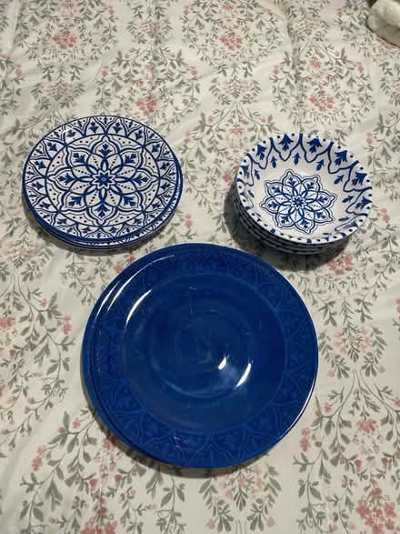 Photo of free For offer: Blue dishes for 4 (Southwest Portland) #1