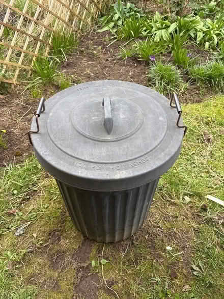 Photo of free Outdoor bin (Shoscombe Vale) #1