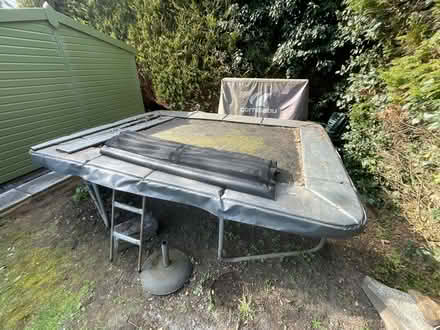 Photo of free Trampoline (Sm6 0hn) #1