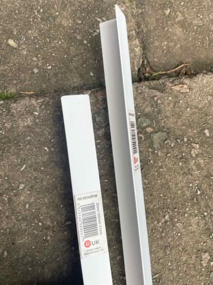 Photo of free White plastic slimline corner trim (SW9) #1