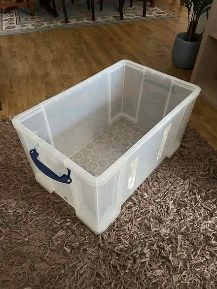 Photo of free Large 84 L container (Wimbledon SW19) #4