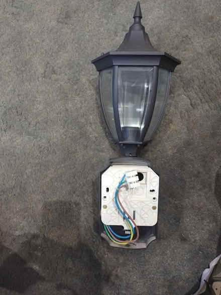 Photo of free Porch Lamp (Croydon CR7 postcode) #1