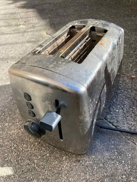 Photo of free Breville toaster (EH9) #1