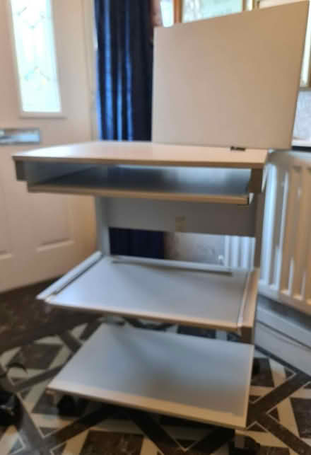 Photo of free Desk (DH2 Chester-le-Street) #1