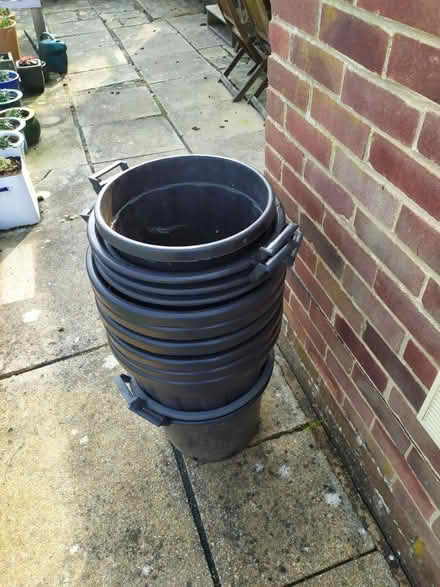 Photo of free Black pots (Liss GU33) #1