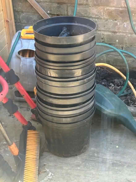 Photo of free Large plastic plant pots (Tonbridge) #1