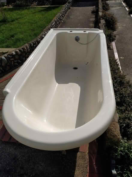 Photo of free Victorian style Roll Top Bath (Shoreham by sea) #2