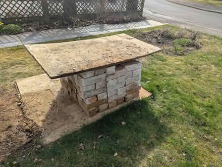 Photo of free Yellow bricks (RG12) #1