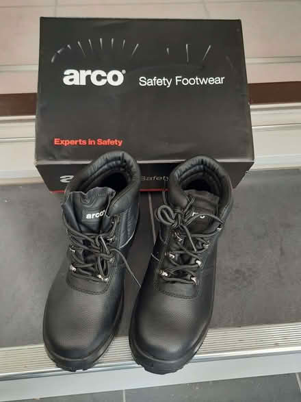 Photo of free Safety Boots (Stubbington PO14) #2