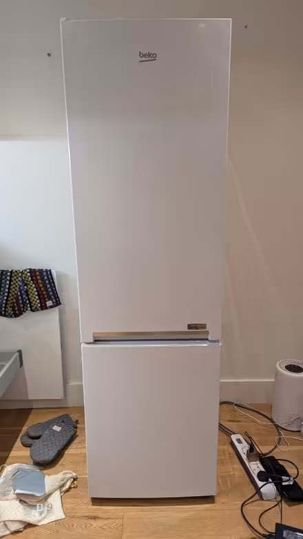 Photo of free Beko frost-free fridge freezer (Finsbury Park N7) #1