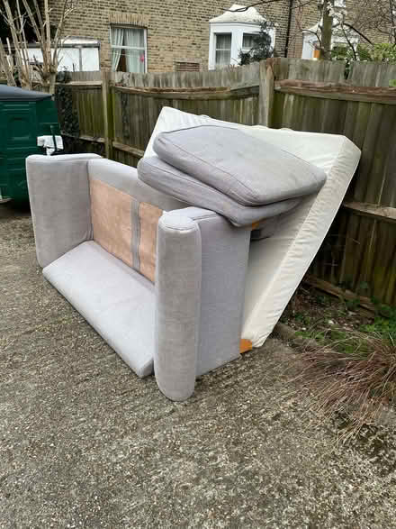 Photo of free Settee. Left by departed neighbour. (Forest Hill SE23) #1