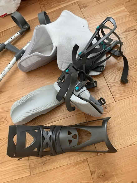 Photo of free Set of crutches and vacoped boot (Br2 Shortlands) #1