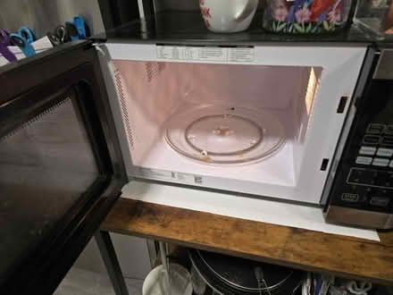 Photo of free Working microwave (Hill east) #2