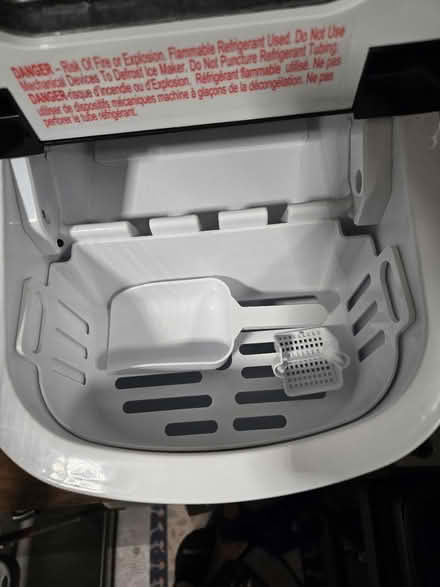 Photo of free Frigidaire counter top ice maker (Hill east) #2
