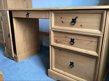 Photo of free Mexican pine Desk (RG10 Hurst) #1