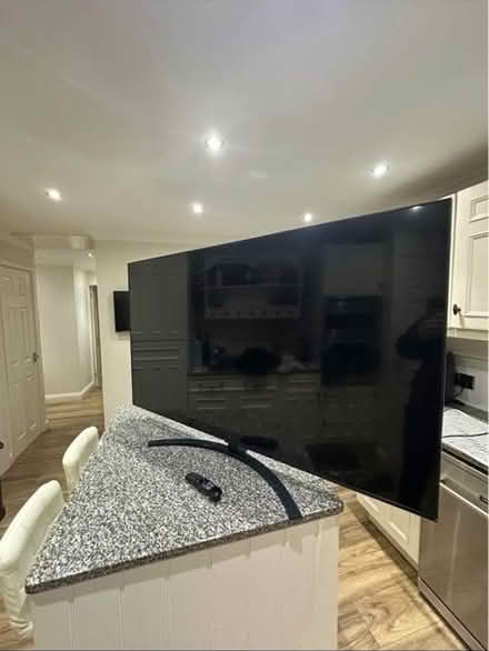 Photo of free TV (Guilsfield SY21) #1