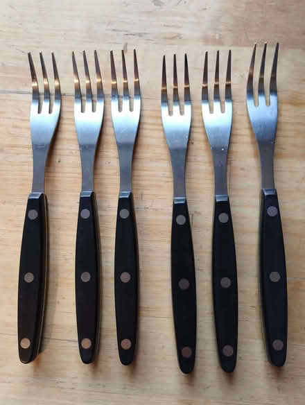 Photo of free 6 steak forks (Boxmoor HP1) #1