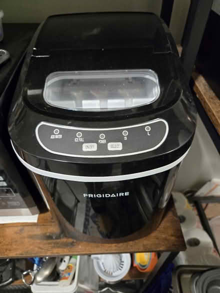 Photo of free Frigidaire counter top ice maker (Hill east) #1