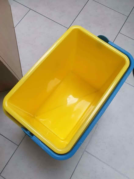 Photo of free Giostyle Coolbox with lockdown lid (Chelmer Village CM2) #3