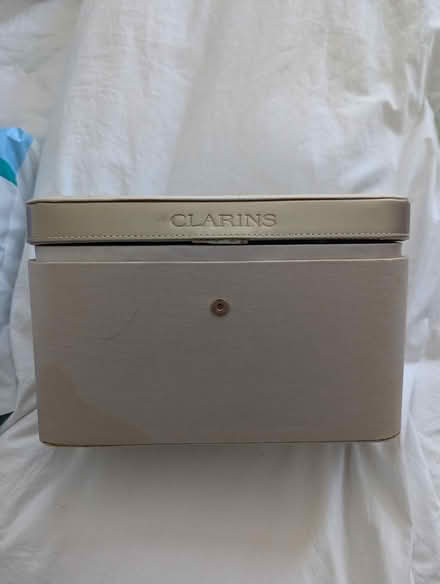 Photo of free Clarins Vanity Make Up case (Forest Hill) #1