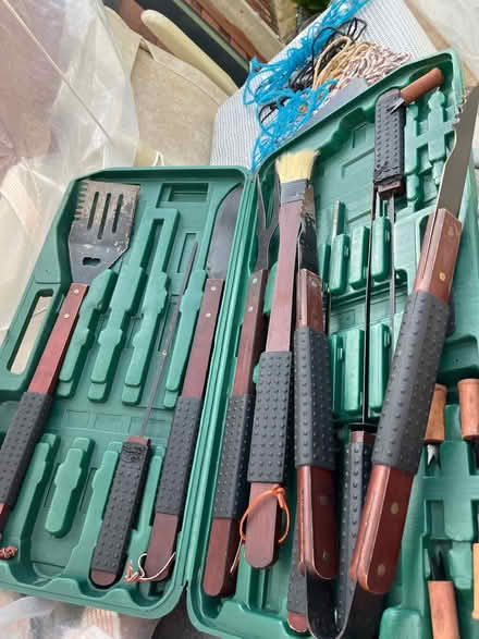 Photo of free BBQ set (Barnet EN5) #1