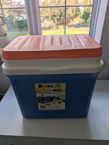 Photo of free Cool box (Long Ditton KT7) #1