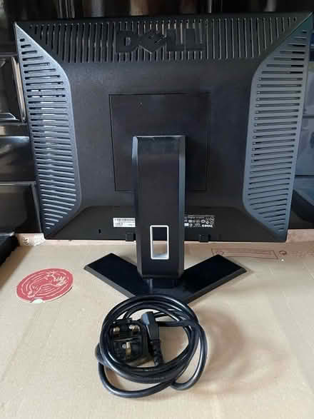 Photo of free Dell 17 inch Monitor (Collier Row RM1) #2
