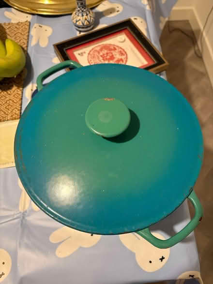 Photo of free green pot (pollokshaws) #1