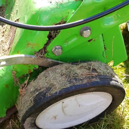 Photo of free Viking lawn mower spares or repair (Great Kimble. HP17) #4