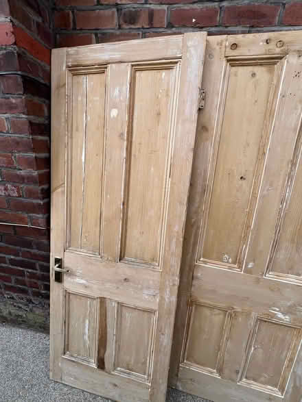 Photo of free 4 old possibly Victorian pine doors (Southport PR8) #2