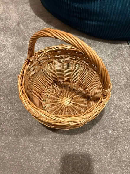 Photo of free foraging basket (pollokshaws) #2