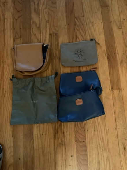 Photo of free Airlines Vanity Purses/Bags (94086 zip code) #1