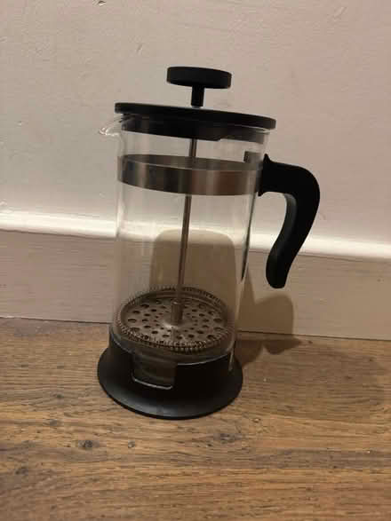 Photo of free Various kitchen items, vases etc (E8) #3