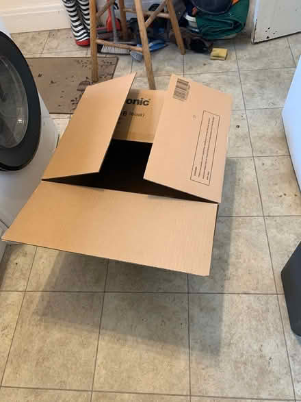 Photo of free Large Cardboard box : house movers (Fishponds BS16) #1