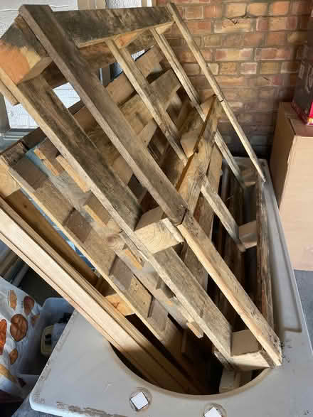 Photo of free 4 good quality pallets (Mickleover, Derby, DE3) #3