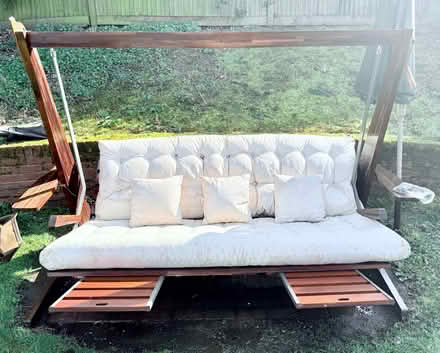 Photo of free Garden Swinging Seat (Welwyn AL6) #1