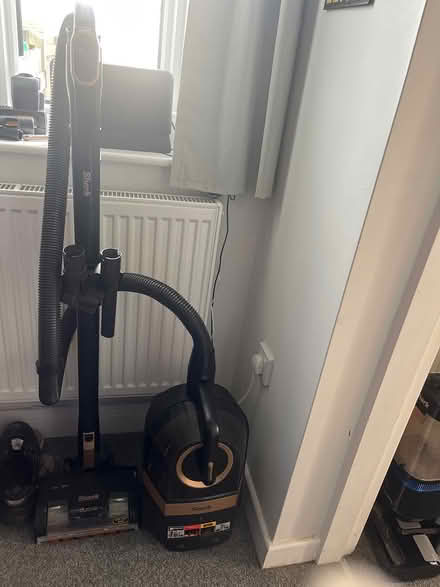 Photo of free Shark Vacuum (Berriew SY21) #1